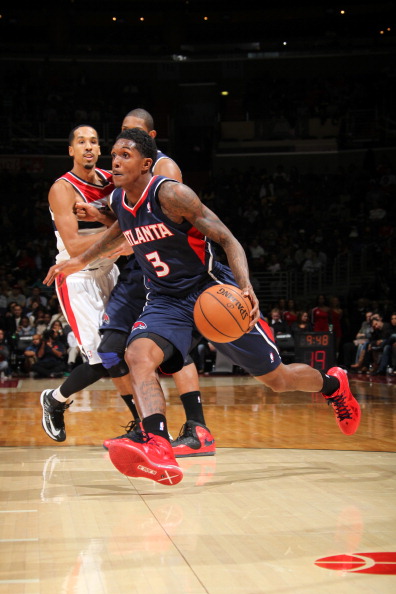 能够帮助他 能够帮助他